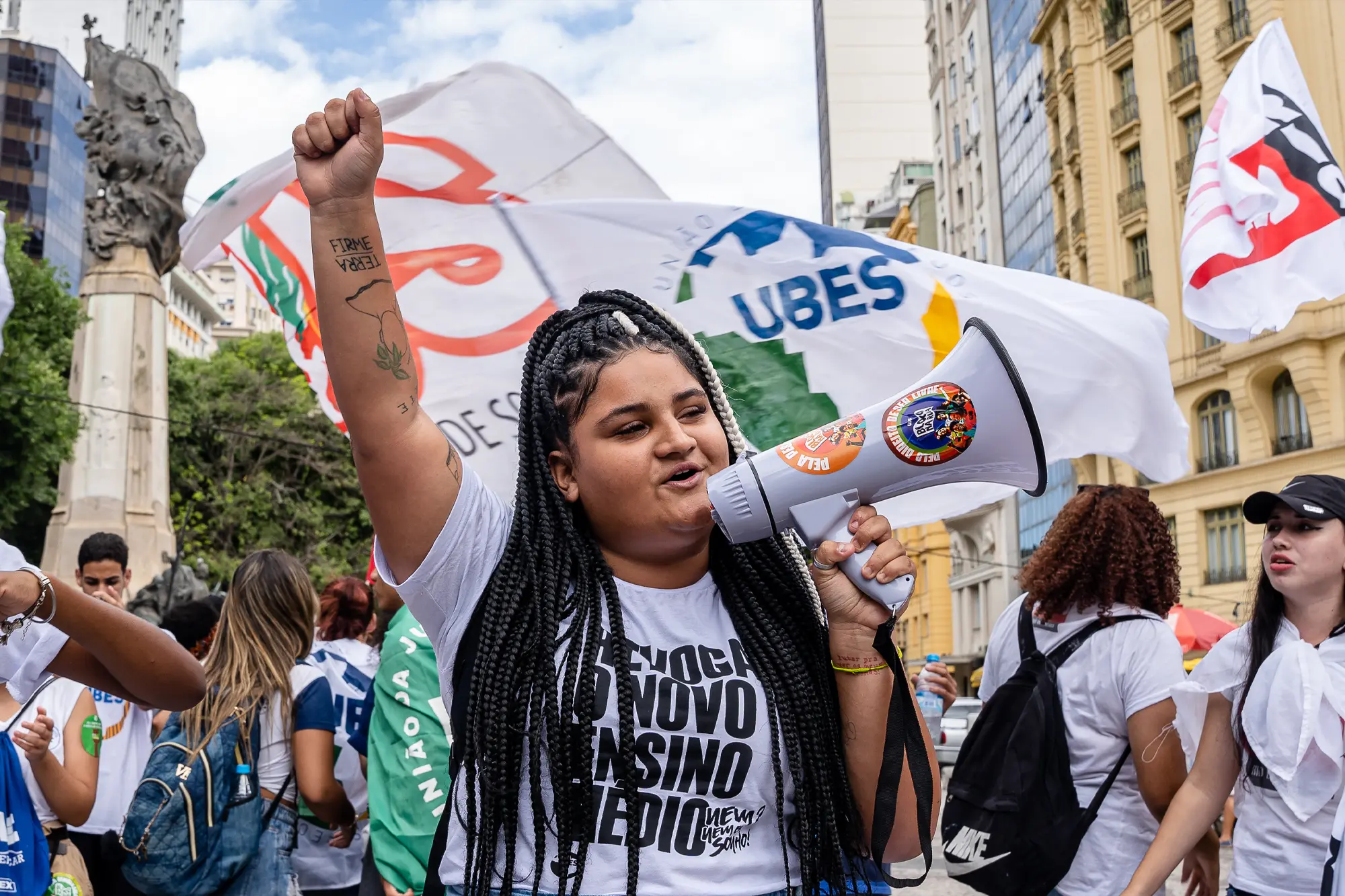 Jade Beatriz, presidente da Ubes, em ato pela revogação do NEM. — Foto: Karla Boughoff.
