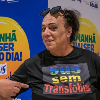 Pitty Barbosa, ativista de Guaíba (RS), destacou a invisibilidade de alguns temas na conferência, como a o envelhecimento de travestis e transexuais vivendo com HIV. — Foto: Eduardo de Oliveira.