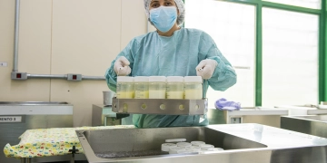 Os bancos de leite humano desenvolvem ações de coleta, pasteurização e distribuição de leite humano, com qualidade certificada. — Foto: Eduardo de Oliveira.