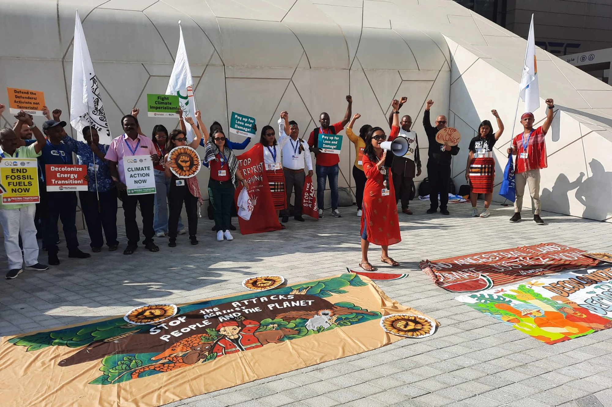 Protesto dos povos originários na COP 28. — Foto: Aluízio de Azevedo.