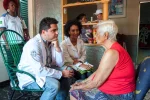 O diálogo deve estar presente no processo de atenção à saúde, ainda centralizado na administração de medicamentos. — Foto: Eduardo de Oliveira.