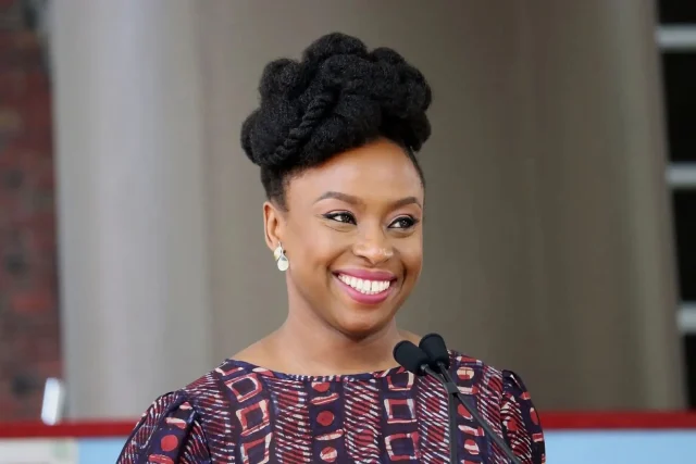 Bate-papo com Chimamanda Ngozi Adichie