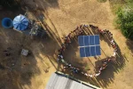 A instalação de energia solar nas comunidades garante melhorias nos serviços de saúde, além de acesso à água tratada e à internet. — Foto: Acervo Projeto Saúde e Alegria.